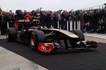 Команда Lotus Renault GP представила новый болид в Валенсии