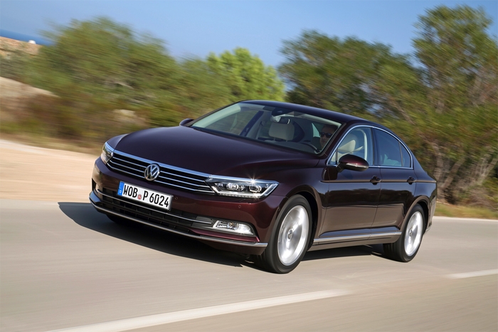 Volkswagen назвал российские цены на новый Passat
