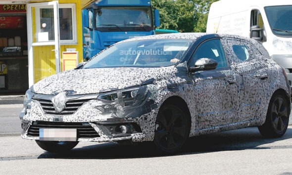 Появились свежие шпионские фото следующего Renault Megane
