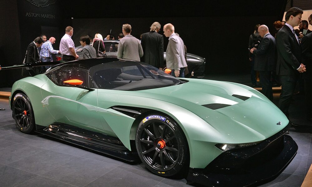 Aston Martin оснастил спорткар Vulсan 800-сильным мотором