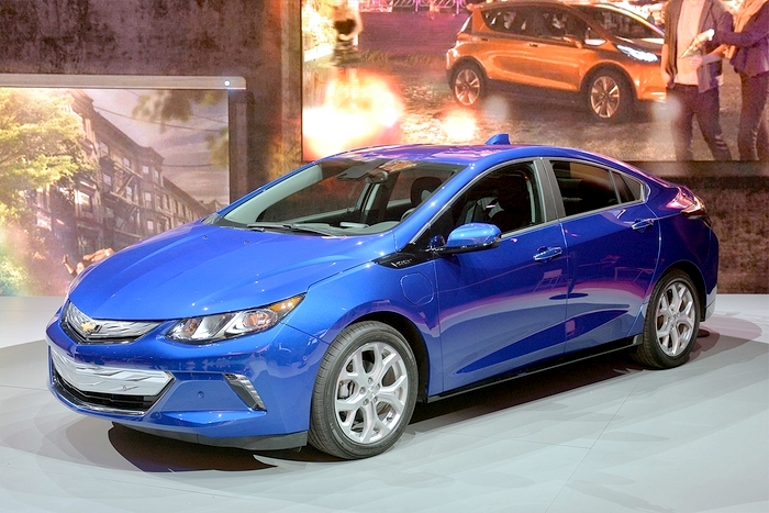 Chevrolet Volt поменял дизайн и увеличил запас хода