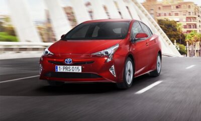 Обновленный Toyota Prius потратит 1