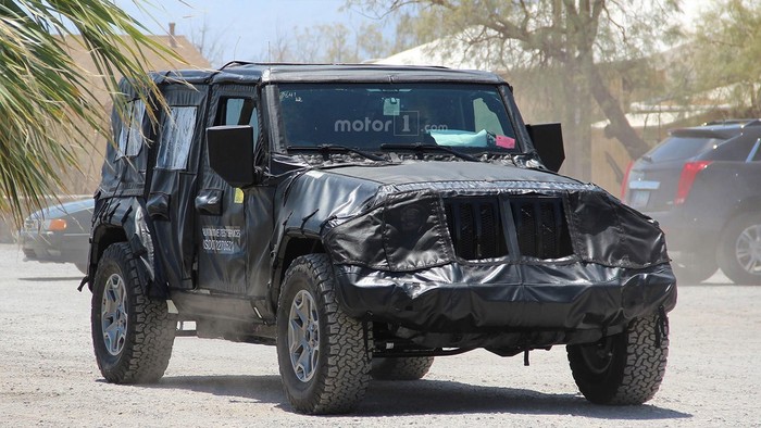 Новый Jeep Wrangler проходит дорожные тесты