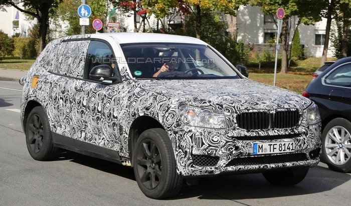 BMW X3 нового поколения выехал на дороги Германии