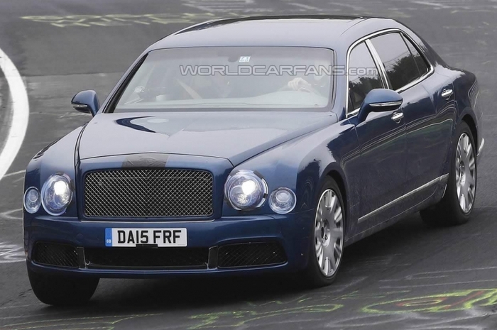 Фотошпионами замечен Bentley Mulsanne и его удлиненная версия