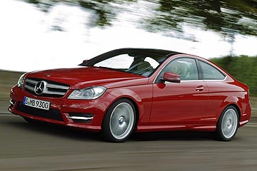 Появились первые фотографии нового купе Mercedes-Benz C-Class