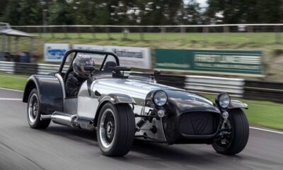 Компания Caterham разработала сверхлегкий спорткар