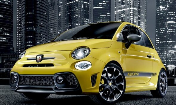 Fiat 500 Abarth стал мощнее после рестайлинга