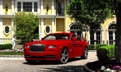 Rolls-Royce показала свой самый мощный серийный автомобиль