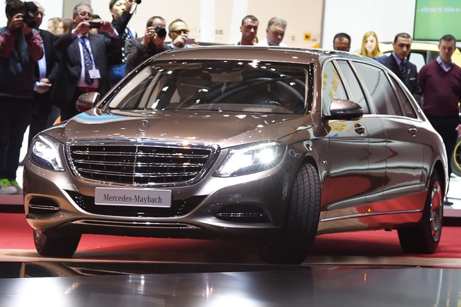 Daimler показал флагманский лимузин Mercedes-Maybach Pullman S 600