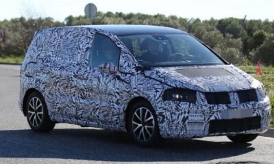 Volkswagen испытывает новое поколение Touran