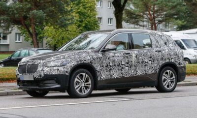 Семиместный BMW X1 снова засветился на тестах