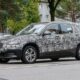 Семиместный BMW X1 снова засветился на тестах