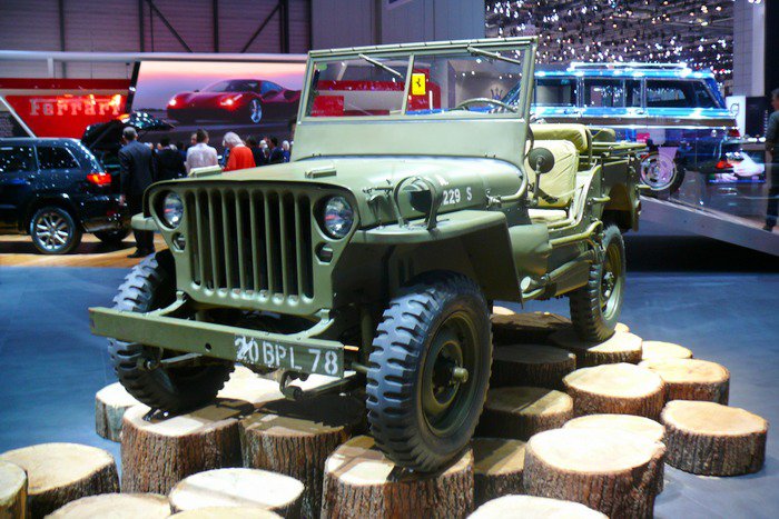 Компания Jeep отметила в Женеве свое 75-летие