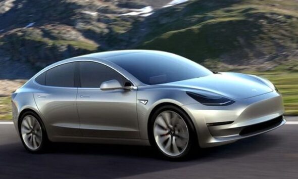 На новую Tesla Model 3 оформлено свыше 130.000 заказов