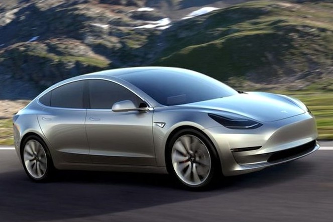 На новую Tesla Model 3 оформлено свыше 130.000 заказов