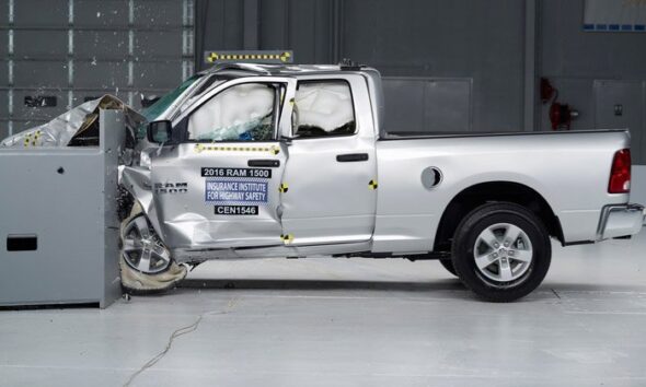 Большие пикапы отправились на убой: институт IIHS провел краш-тесты самых популярных в Америке машин