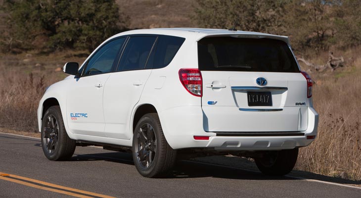 Новый автомобиль Toyota и Tesla. Автосалон, фото и технические характеристики Toyota
