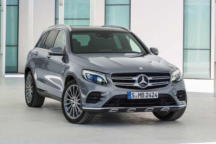 Mercedes назвал российские цены на новый кроссовер GLC