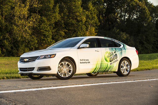 Chevrolet на год задержала выход битопливного седана Impala