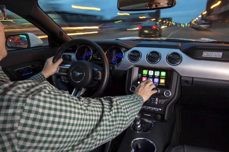 Мультимедийные системы на машинах Ford синхронизируют с Android Auto и Apple CarPlay