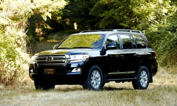 Флагманский внедорожник Toyota пережил рестайлинг