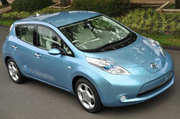 В Японии началось производство электрокара Nissan Leaf