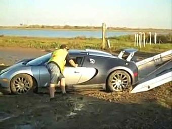 В США на аукцион выставлен Bugatti Veyron-"утопленник"