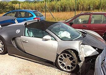 Во Франции разбили первый серийный Bugatti Veyron Grand Sport