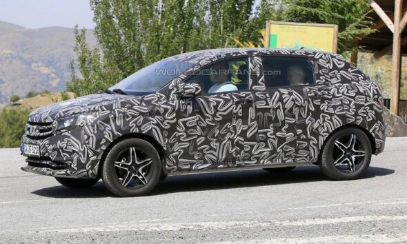 Lada XRay и Vesta проходят испытания в Европе