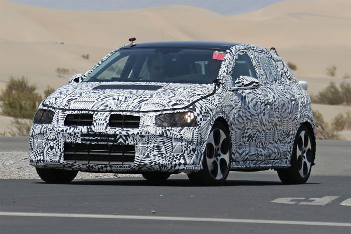 Volkswagen Polo нового поколения впервые замечен на тестах