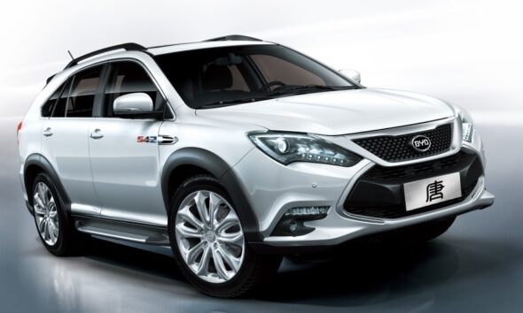 Стартовали продажи мощного гибридного кроссовера BYD Tang