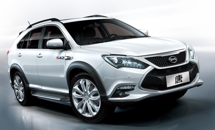 Стартовали продажи мощного гибридного кроссовера BYD Tang