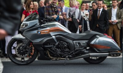 BMW показала роскошный мотоцикл