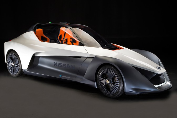 Треугольный электрокар Nissan BladeGlider стал почти серийным