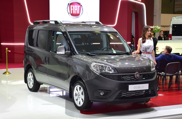 Fiat представил в России новый Doblo и пообещал привезти пикап
