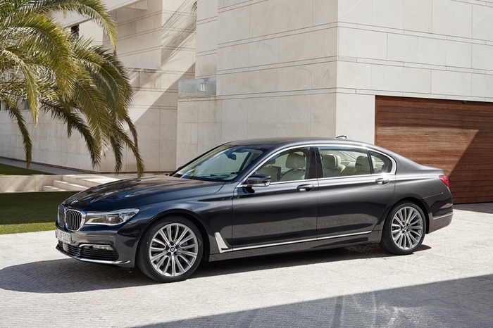 Новый BMW 7 Series представлен официально