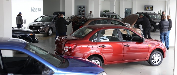 LADA от 12 900 рублей – распродажа склада на Серова