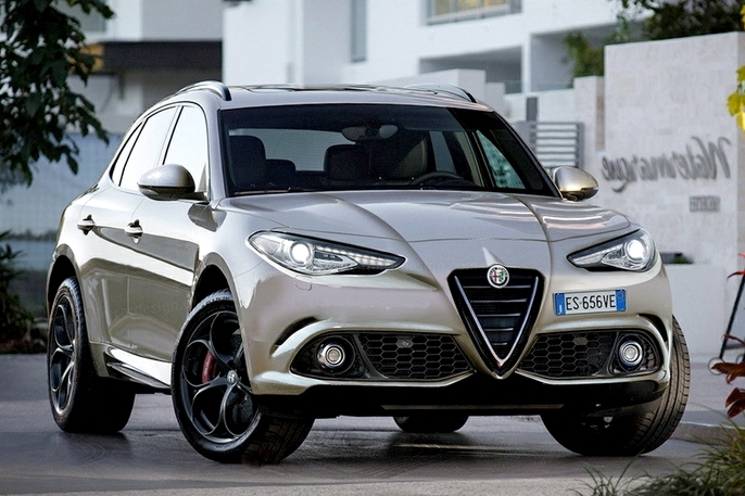 Кроссовер Alfa Romeo появится в следующем году