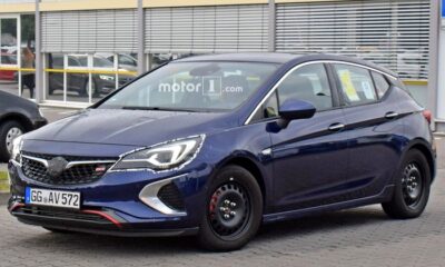 Opel Astra GSi замечен почти без камуфляжа