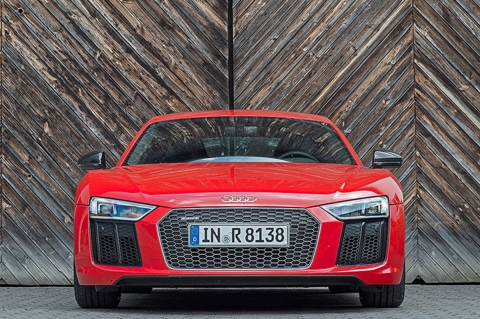 Audi R8 получит шестицилиндровый двигатель