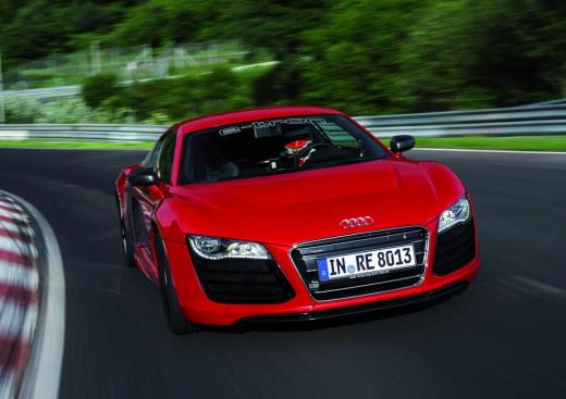 Начало производства Audi R8 e-tron откладывается