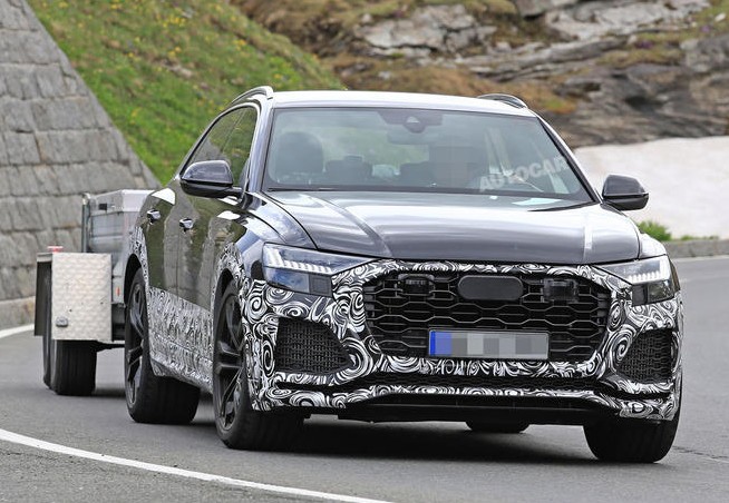 Появились снимки «заряженого» кросс-купе Audi