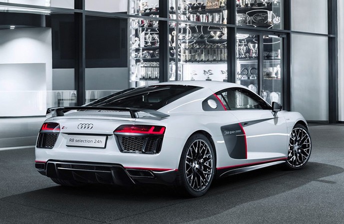 «Дешевый» Audi R8 отберет мотор у Porsche