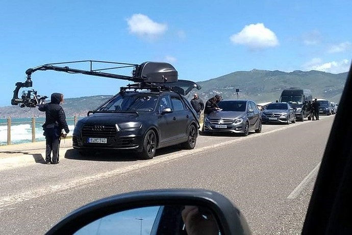 Немецкие автопроизводители упражняются в юморе