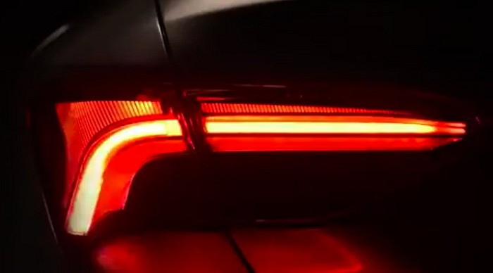 Появился официальный тизер нового седана Toyota Avalon