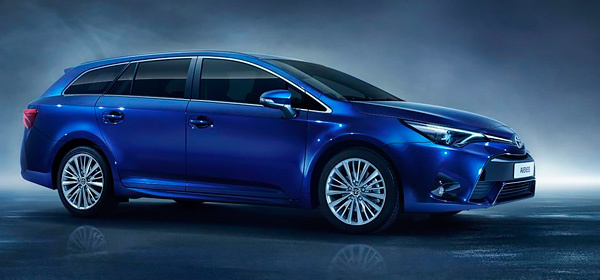 Toyota рассекретила экстерьер нового Avensis