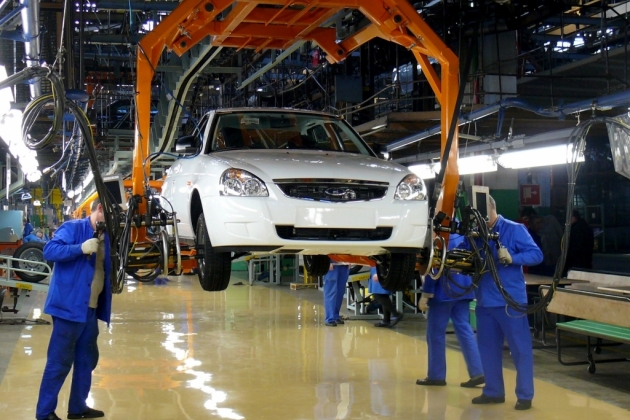 АВТОВАЗ в 2015 году намерен увеличить производство почти на 40%
