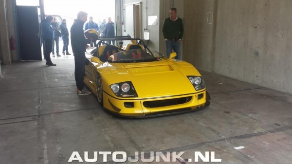 Видео с уникальным суперкаром Ferrari F40 LM Barchetta