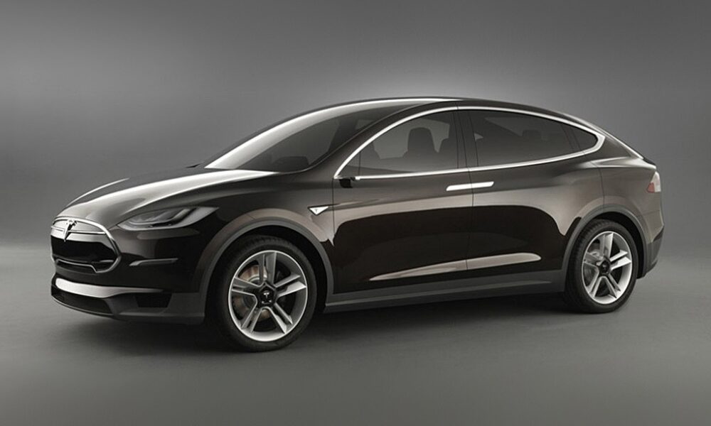 Tesla работает над Model X